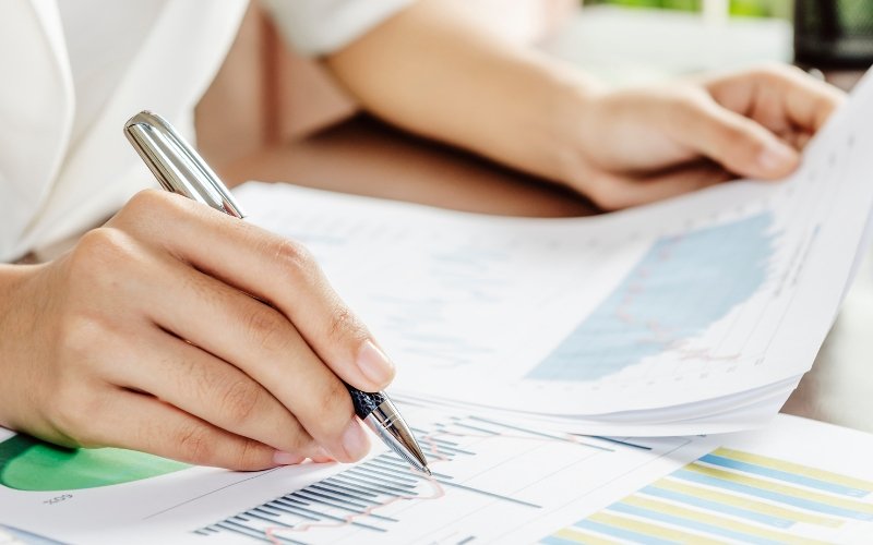 Evaluating Website Authority