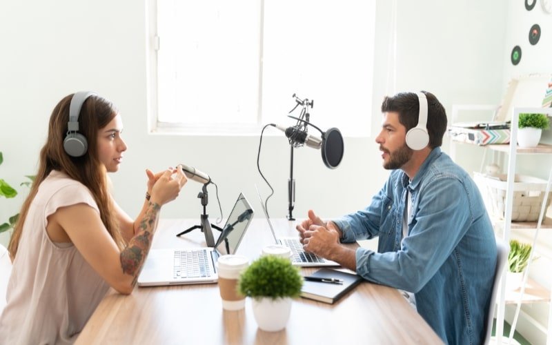 Expanding Reach - The Growing Popularity of Podcasts